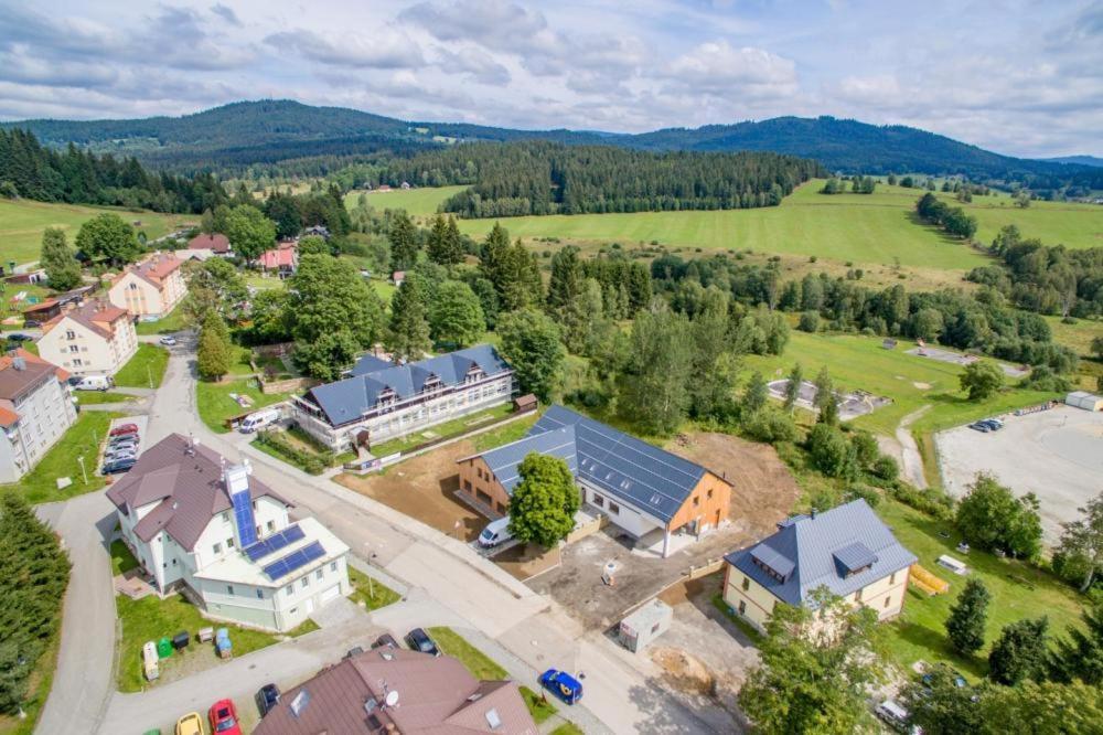Pension A Restaurace U Sousedu Стражны Экстерьер фото