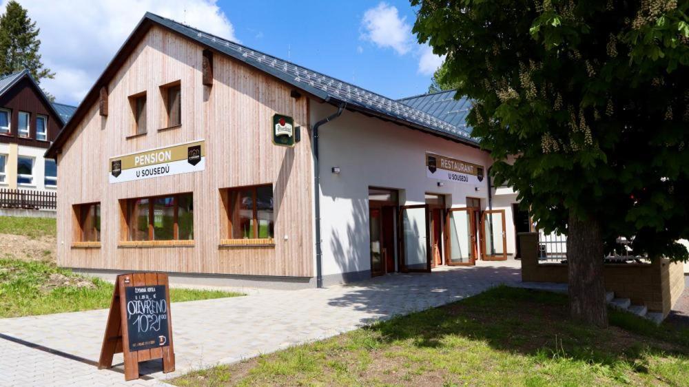 Pension A Restaurace U Sousedu Стражны Экстерьер фото